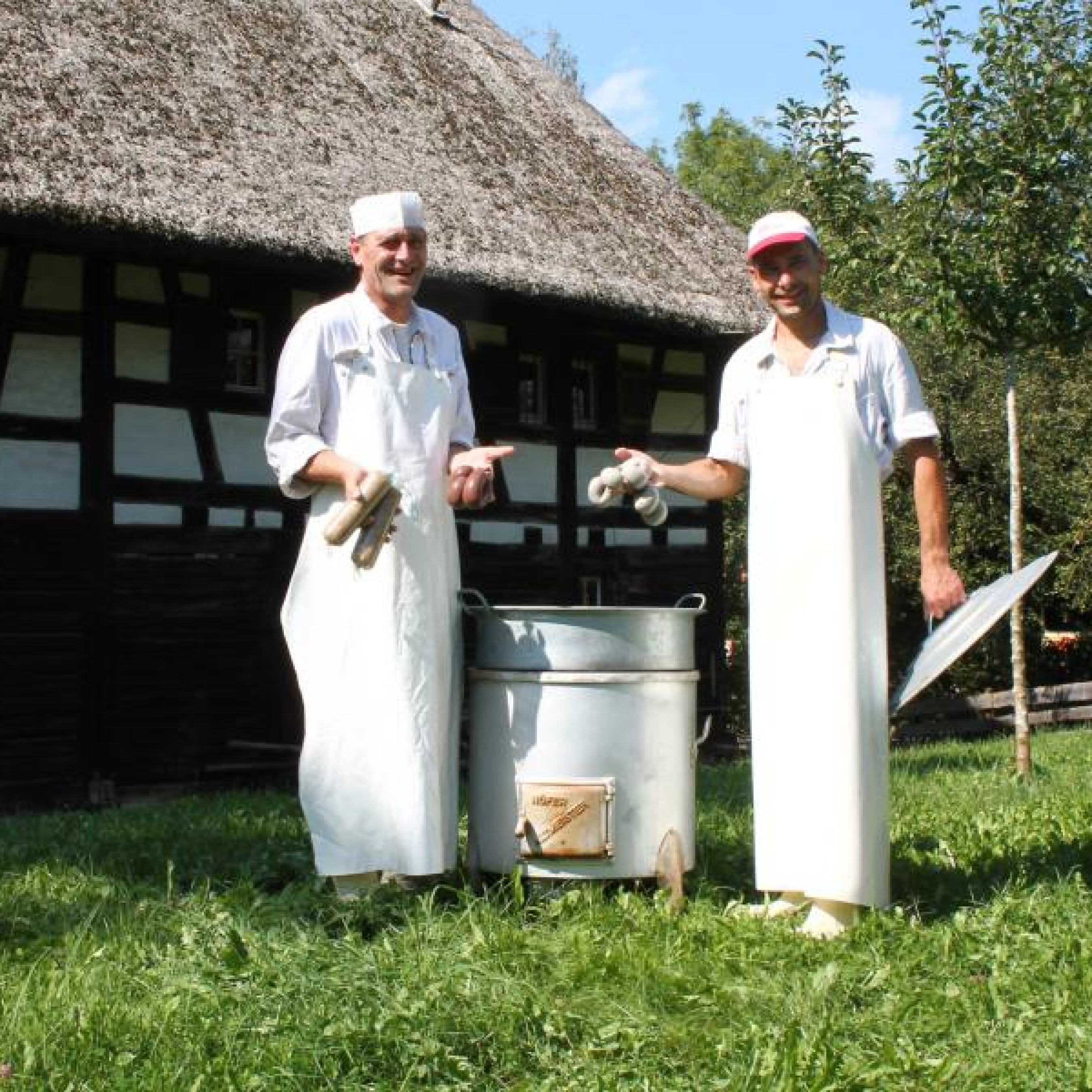 Traditionelles Schlachtfest im Museumsdorf